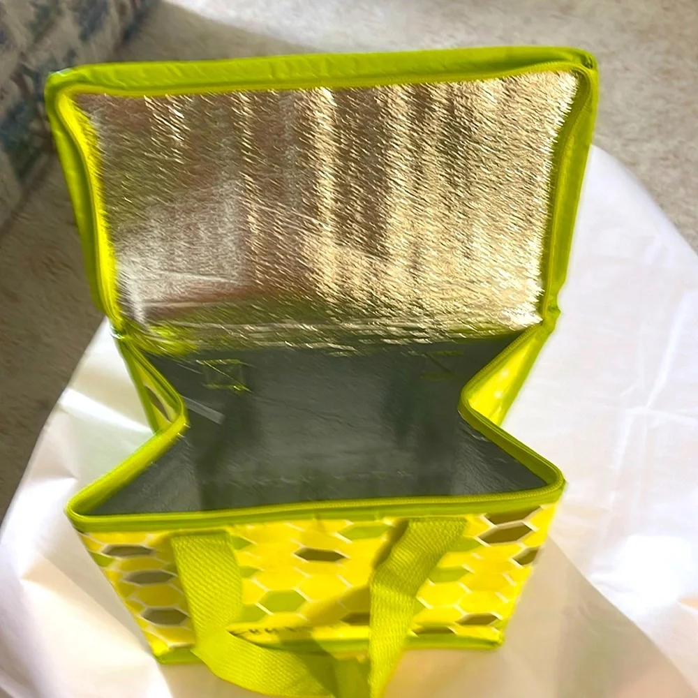 Hexagon Pattern Cooler Bag (lunch bag) - Picture 3 of 5